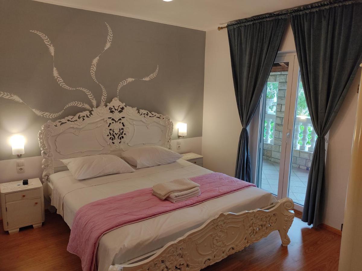 Apartments Milka Vodice Luaran gambar