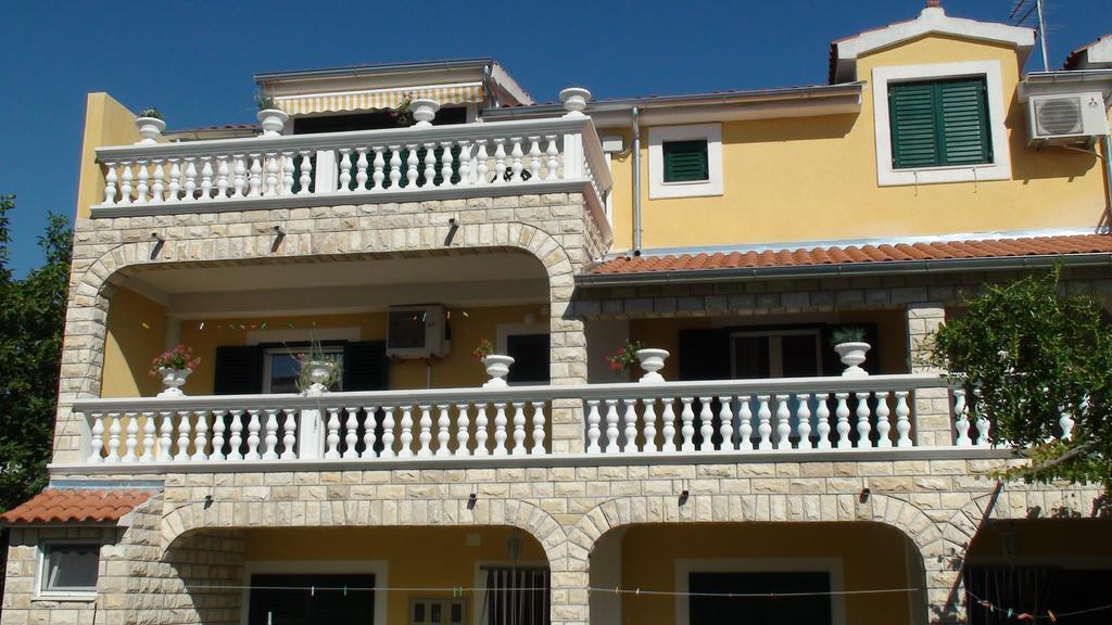 Apartments Milka Vodice Luaran gambar
