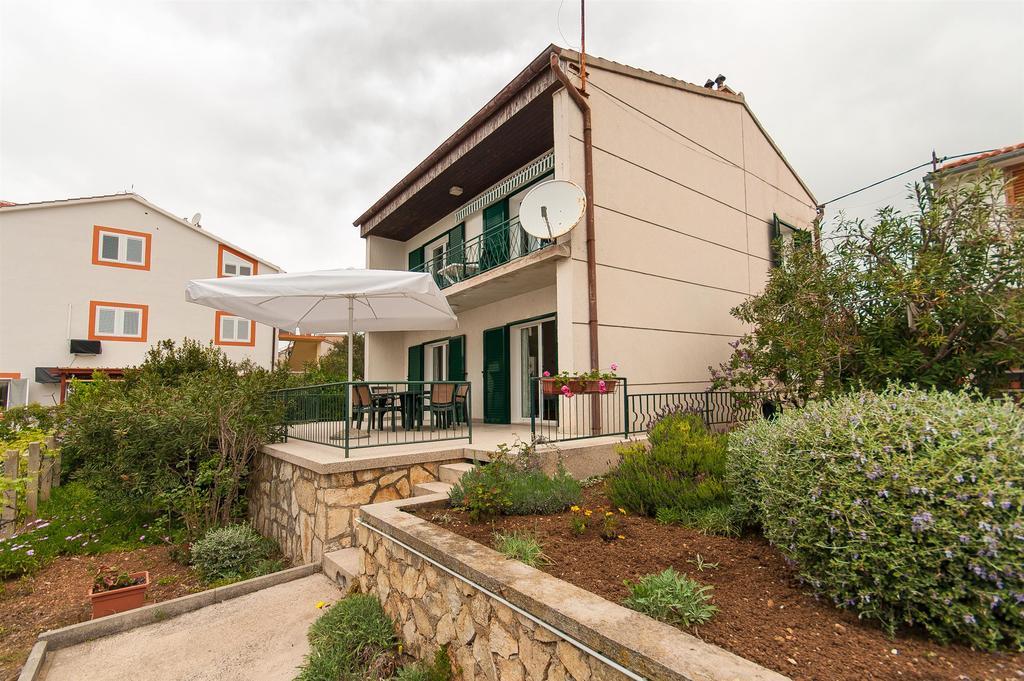 Apartments Milka Vodice Luaran gambar