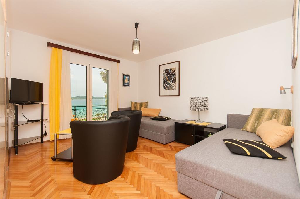 Apartments Milka Vodice Luaran gambar